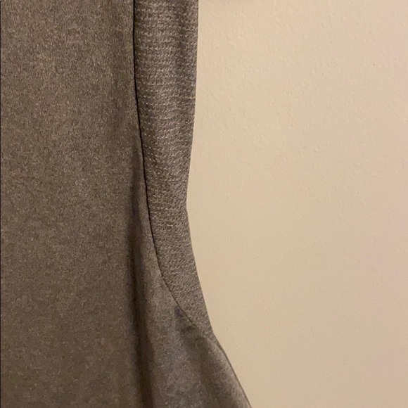 ⭐️2/$10 - tee - Picture 4 of 4